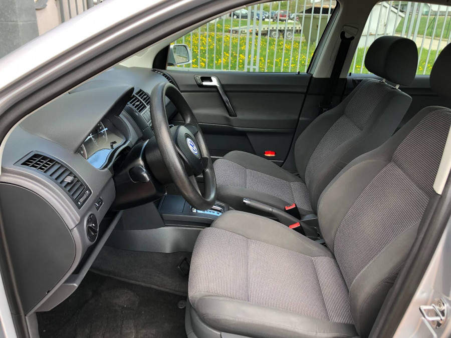 Volkswagen Polo 1.4 16V Automat •COMFORTLINE• → sezónne prezutie