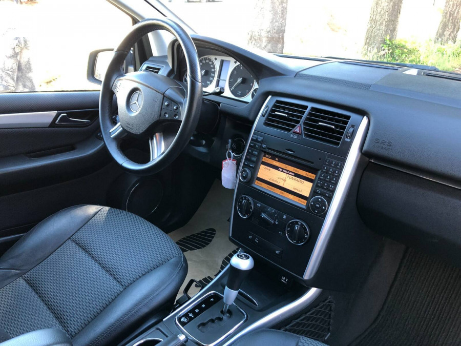 Mercedes Benz B 200 Automat •STANDARD•  Navigácia → sezónne prezutie