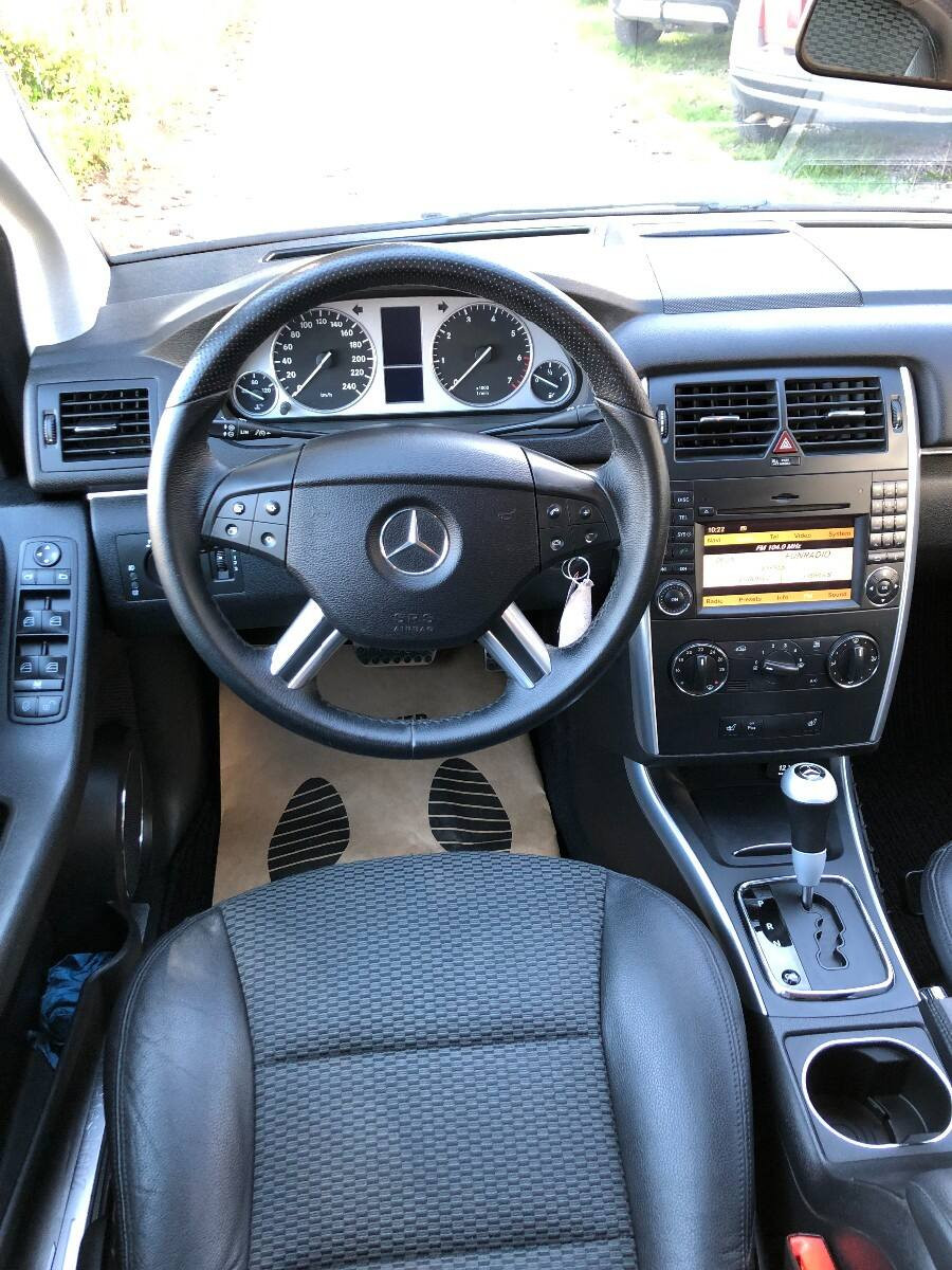 Mercedes Benz B 200 Automat •STANDARD•  Navigácia → sezónne prezutie