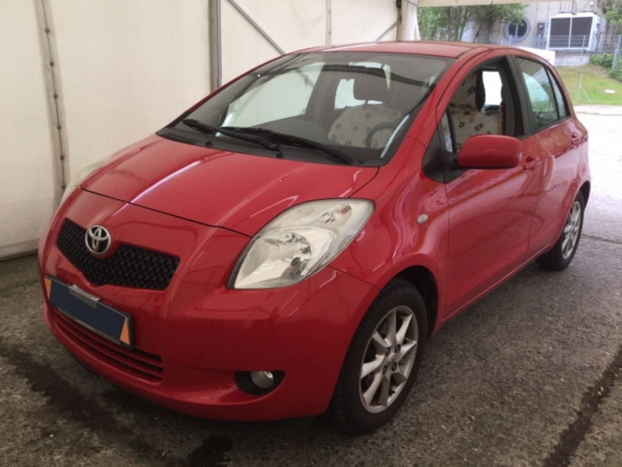 Toyota Yaris 1.3 VVT-i Automat • SOL•  sezónne prezutie 