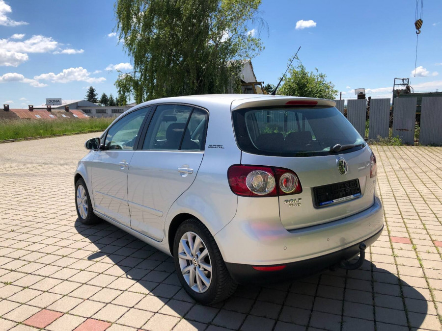 Volkswagen Golf Plus 1.6 Automat •GOAL• ŤAŽNÉ → cúvacie senzory