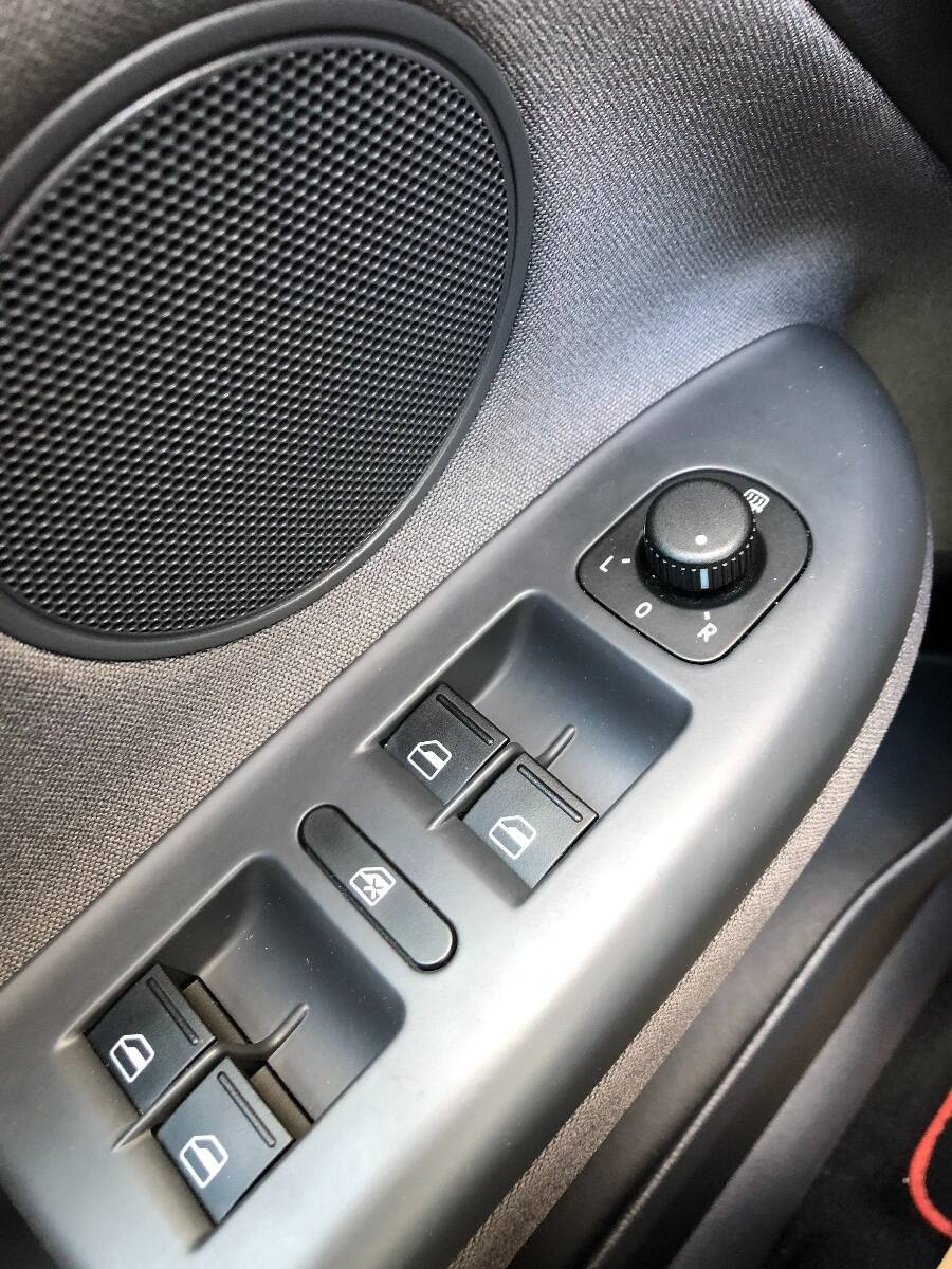 Volkswagen Golf Plus 1.6 Automat •GOAL• ŤAŽNÉ → cúvacie senzory