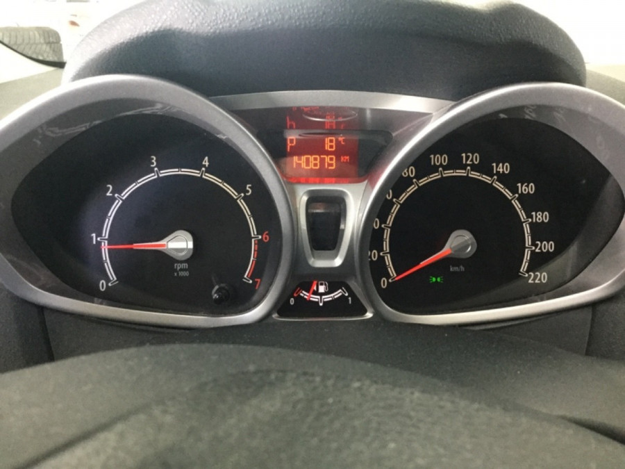 Ford Fiesta 1.4 Automat •TITANIUM• 2011 → sezónne prezutie