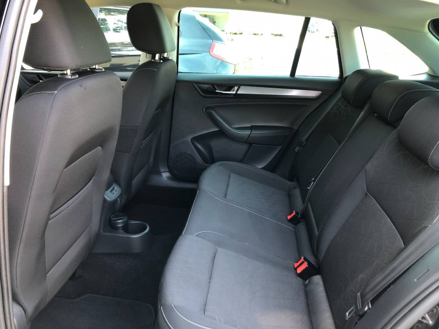 Škoda Rapid Spaceback 1.0TSi DSG Ambition KESSY Panoráma 2018 1.majiteľ 