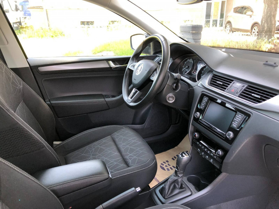 Škoda Rapid Spaceback 1.0TSi DSG Ambition KESSY Panoráma 2018 1.majiteľ 