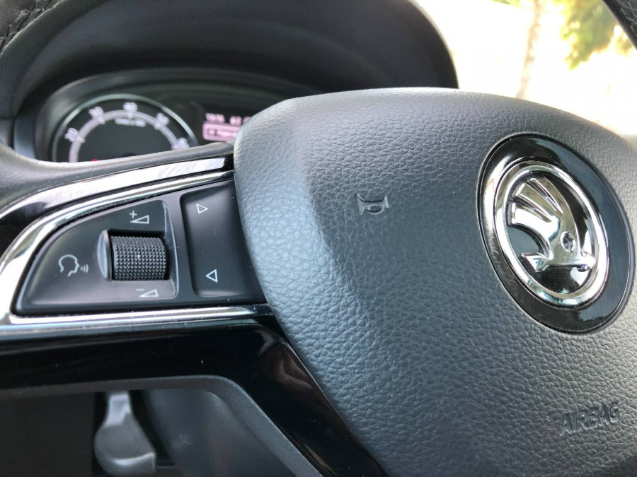 Škoda Rapid Spaceback 1.0TSi DSG Ambition KESSY Panoráma 2018 1.majiteľ 