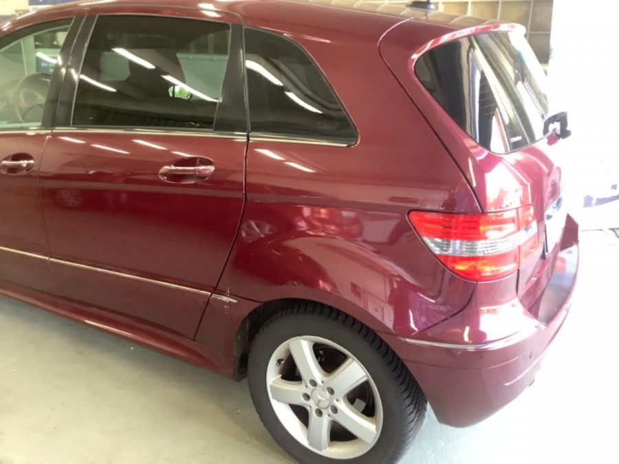 Mercedes Benz B 200 Automat •SPORT•  2007 BI-xenón → cúvacie senzory 