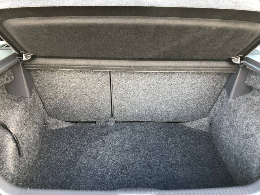 Volkswagen Polo 1.6 Automat • GOAL•  2006 Cúvacie senzory 