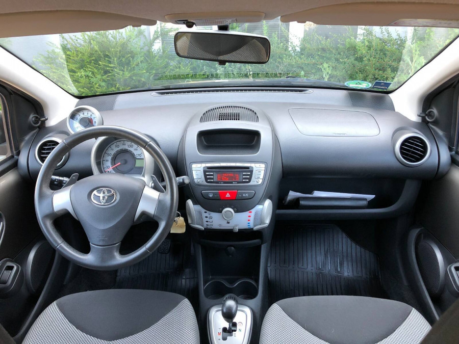 Toyota Aygo 1.0 Automat •ACTIVE• 2013 1.majiteľ → sezónne prezutie