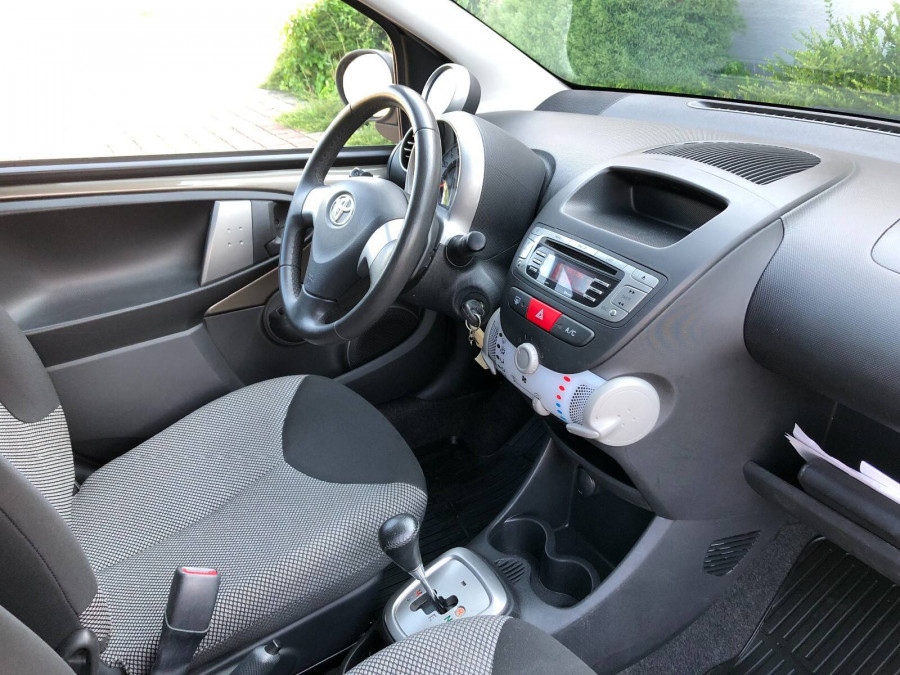 Toyota Aygo 1.0 Automat •ACTIVE• 2013 1.majiteľ → sezónne prezutie