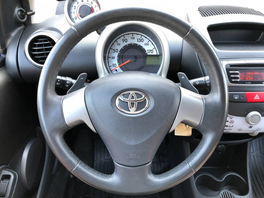 Toyota Aygo 1.0 Automat •ACTIVE• 2013 1.majiteľ → sezónne prezutie