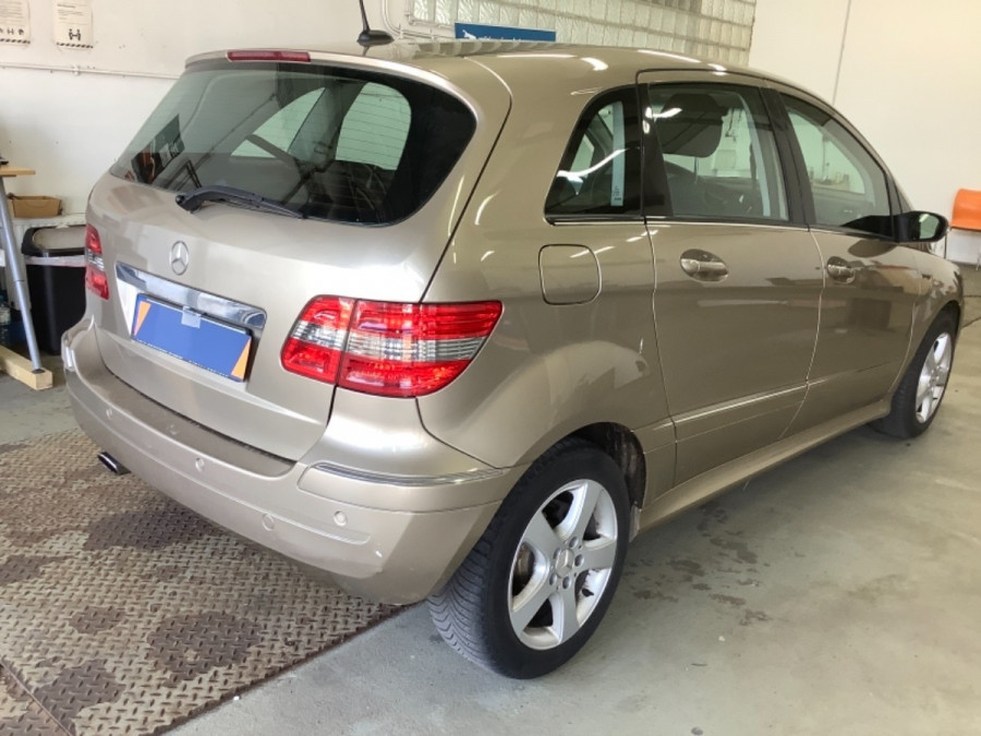 Mercedes Benz B 200 Automat • SPORT•  parkovacie senzory 