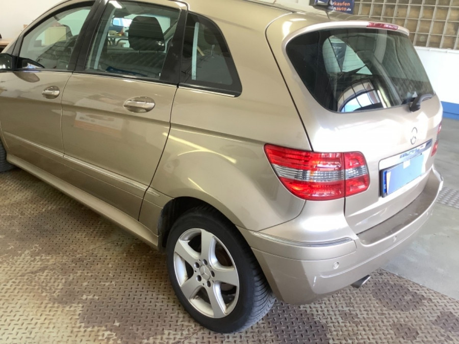 Mercedes Benz B 200 Automat • SPORT•  parkovacie senzory 