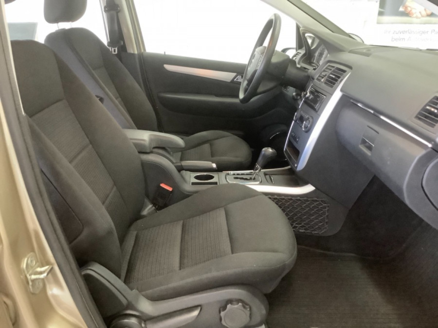 Mercedes Benz B 200 Automat • SPORT•  parkovacie senzory 