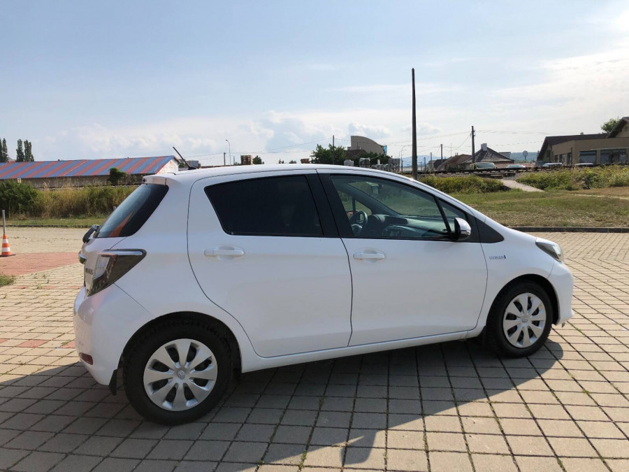 Toyota Yaris 1.5 Automat •HYBRID•  LIFE 2014 Kamera 