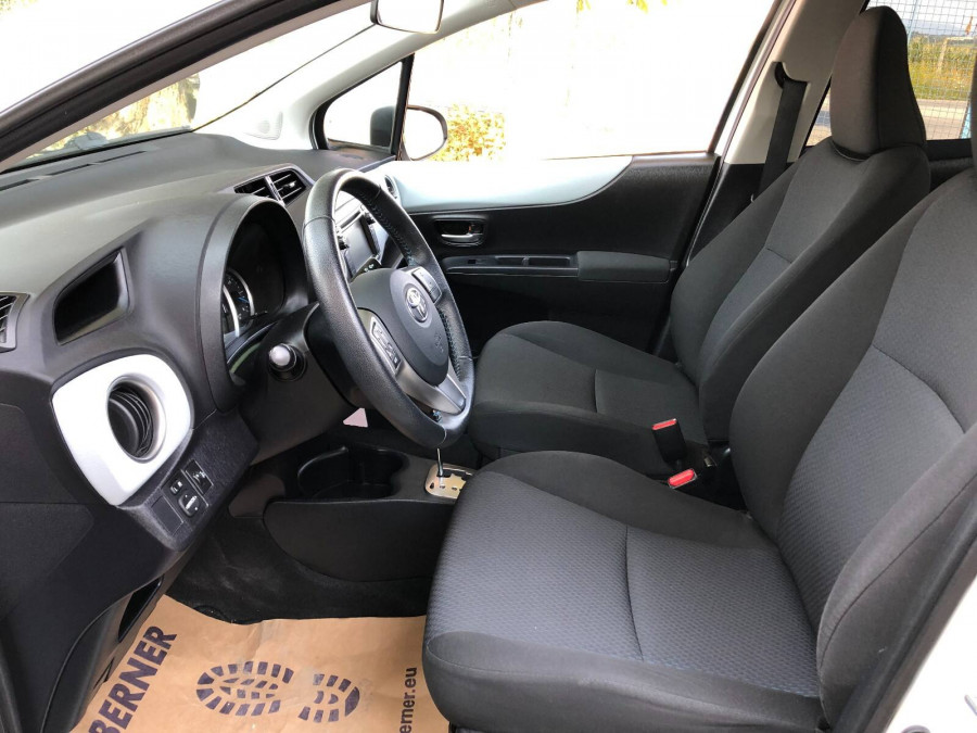 Toyota Yaris 1.5 Automat •HYBRID•  LIFE 2014 Kamera 