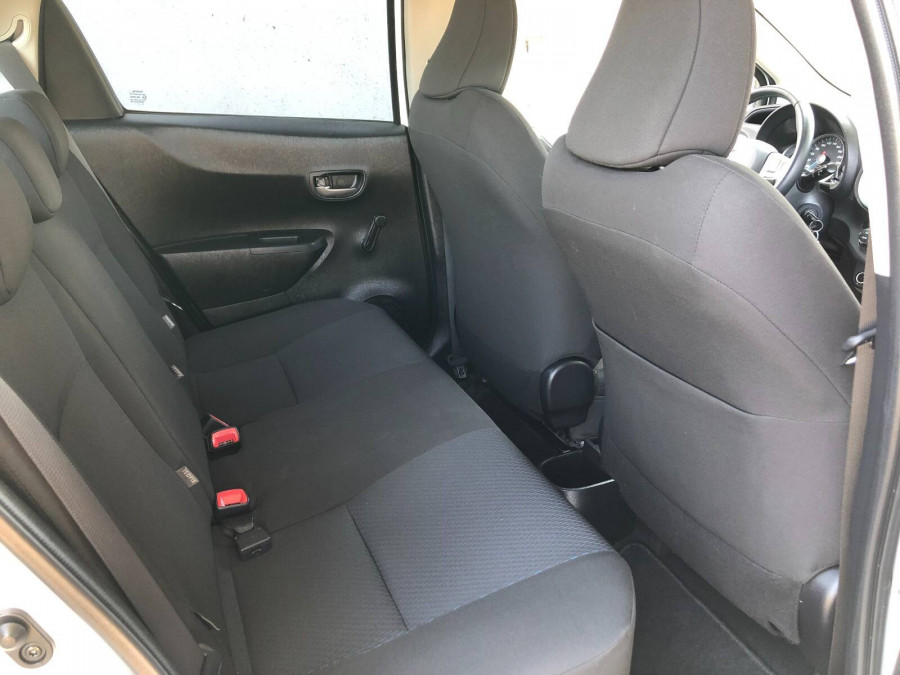 Toyota Yaris 1.5 Automat •HYBRID•  LIFE 2014 Kamera 