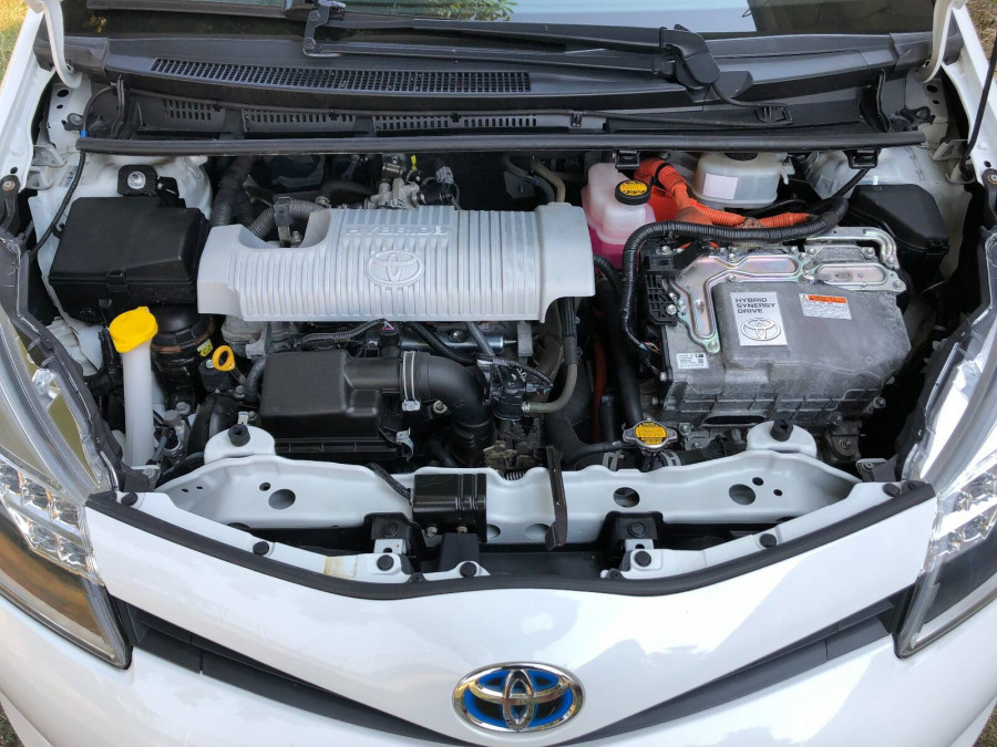 Toyota Yaris 1.5 Automat •HYBRID•  LIFE 2014 Kamera 
