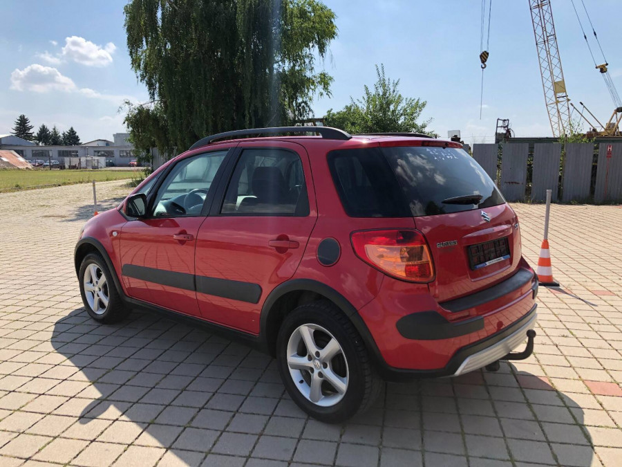 Suzuki Sx4 1.6 Automat •COMFORT•  Keyless Ťažné