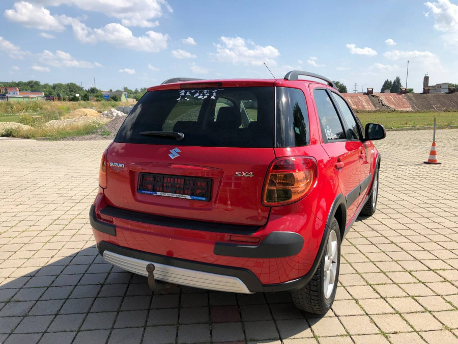 Suzuki Sx4 1.6 Automat •COMFORT•  Keyless Ťažné