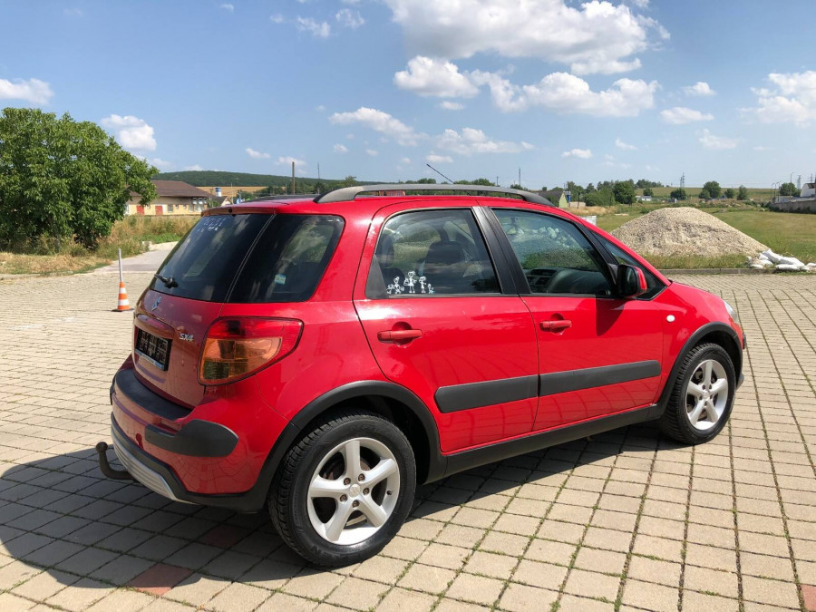 Suzuki Sx4 1.6 Automat •COMFORT•  Keyless Ťažné