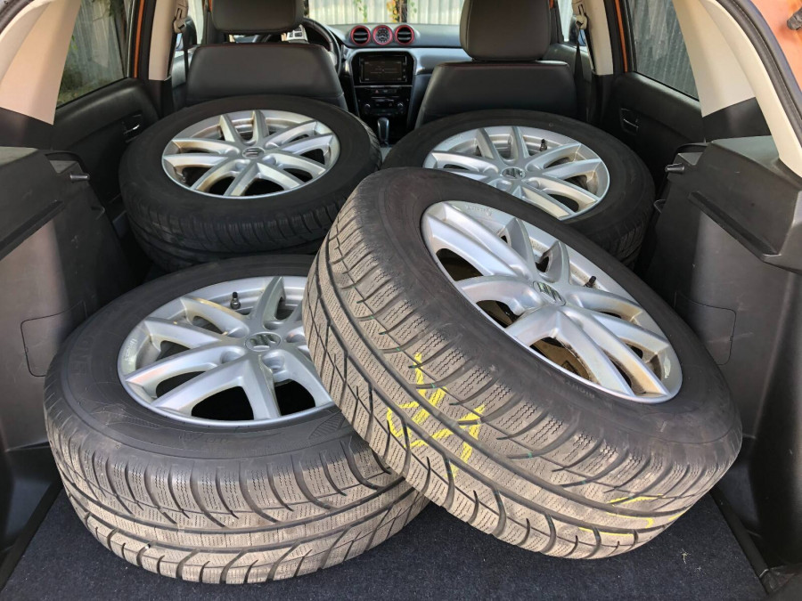 Suzuki Vitara 1.4S Automat 4x4 •ELEGANCE• 2017 → sezónne prezutie