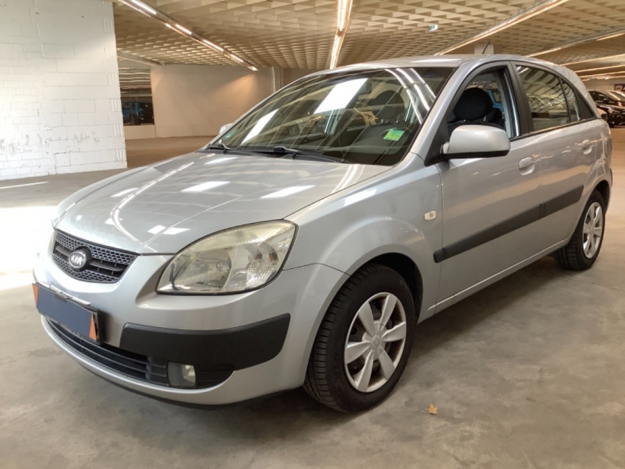 KIA Rio 1.6 Automat EX TOP → Cúvacie senzory 