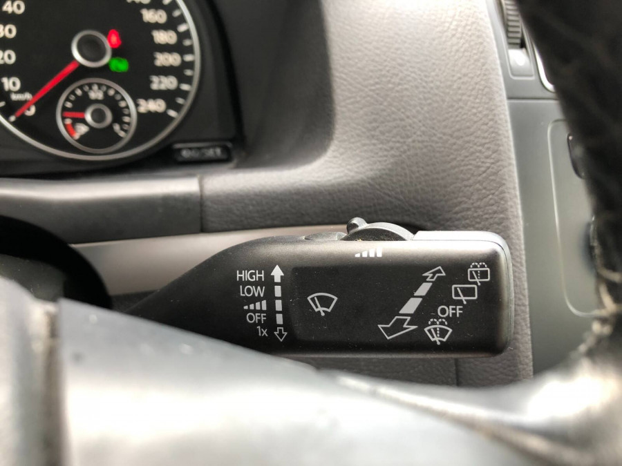 Volkswagen Touran 1.6 TDI DSG •Trendline• 7-miest Ťažné 2014 