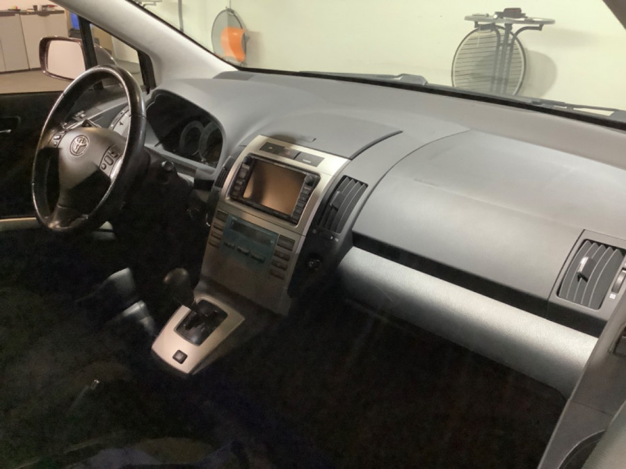 Toyota Corolla Verso 1.8 Automat EXECUTIVE 2008 + sezónne prezutie