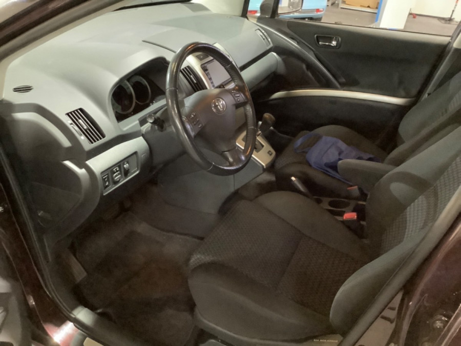 Toyota Corolla Verso 1.8 Automat EXECUTIVE 2008 + sezónne prezutie