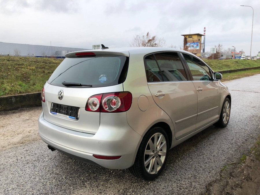 Volkswagen Golf Plus 2.0TDI DSG HIGHLINE 2011 + Sezónne prezutie