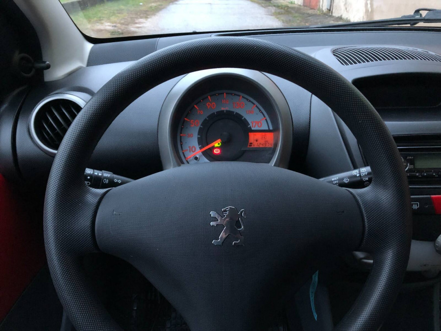 Peugeot 107 1.0 Automat URBAN 1.majiteľ + sezónne prezutie