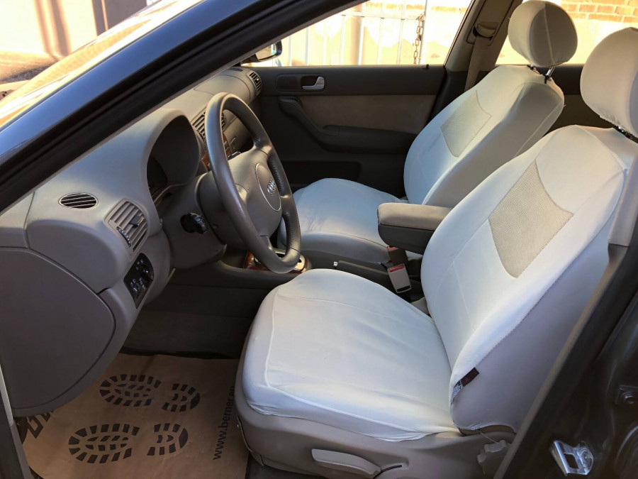 Audi A3 1.6 Automat •AMBIENTE• 2003  + cúvacie senzory